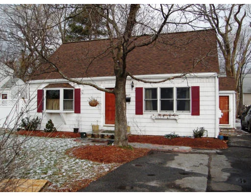 Unit for sale at 443 Bedford St, Lexington, MA 02420