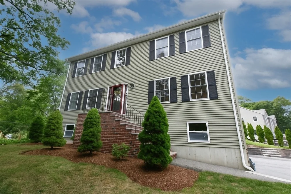 Unit for sale at 11 Chase St, Saugus, MA 01906