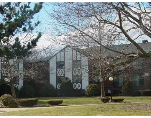Unit for sale at 139 King Street, Franklin, MA 02038