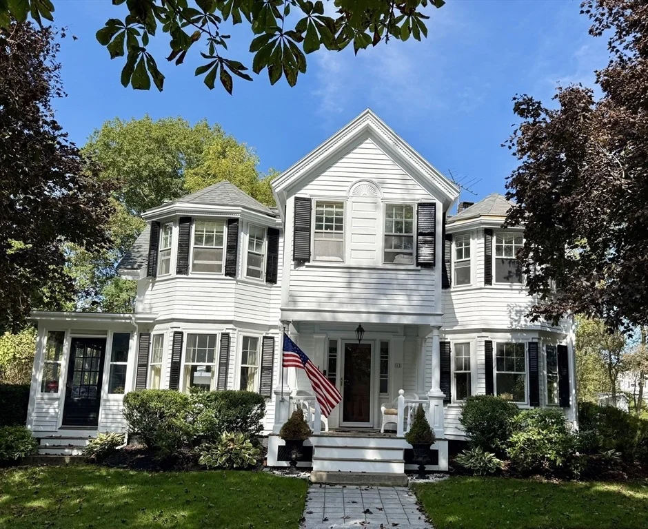 Unit for sale at 12 Vine St, Manchester, MA 01944