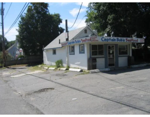Unit for sale at 568 Walnut Street, Lynn, MA 01905