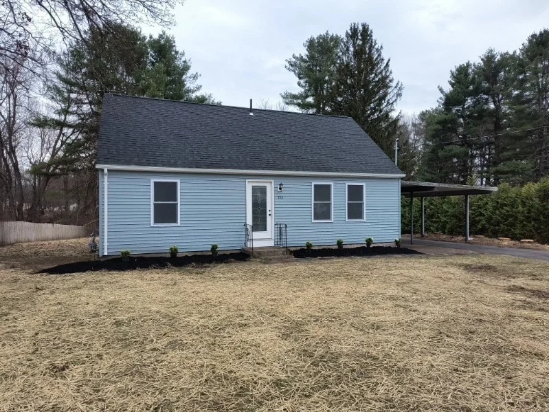 Unit for sale at 713 Holyoke Rd, Westfield, MA 01085