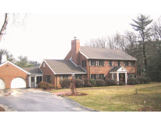 Unit for sale at 2 Morningside Drive, Dover, MA 02030