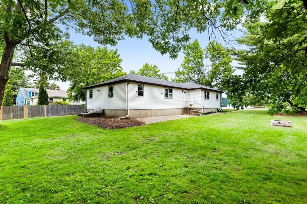 Unit for sale at 54-56 Avery St, Ipswich, MA 01938