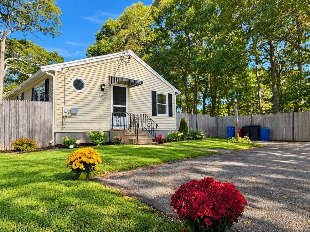 Unit for sale at 315 Winslow Gray Rd, Yarmouth, MA 02673