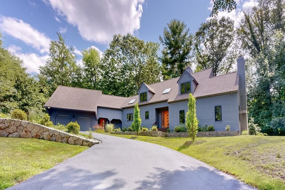 Unit for sale at 32 Garvey Rd, Framingham, MA 01701