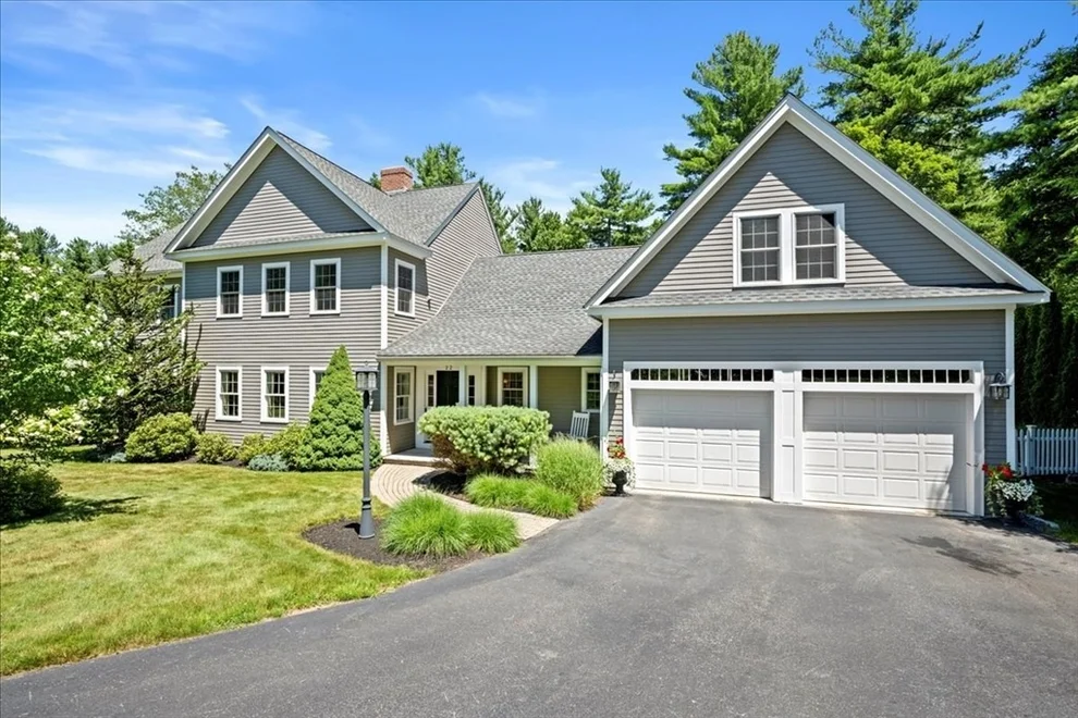 Unit for sale at 22 Woodland Dr, Boylston, MA 01505