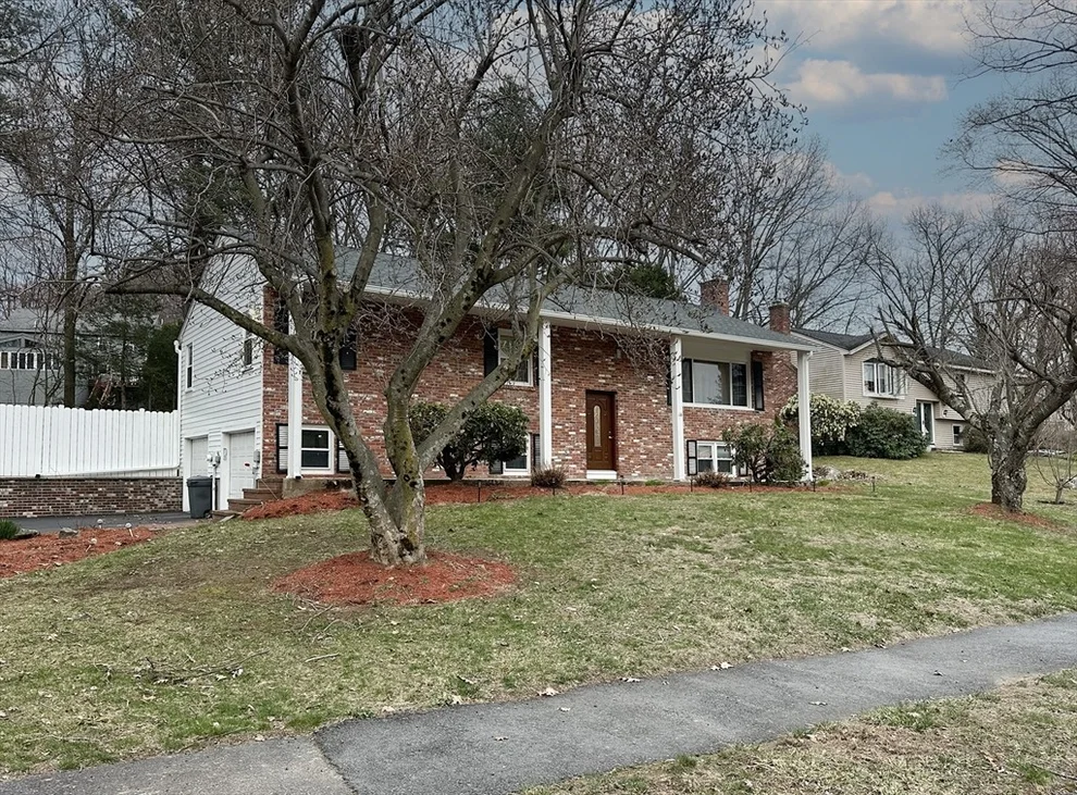 Unit for sale at 14 Minuteman Way, Shrewsbury, MA 01545
