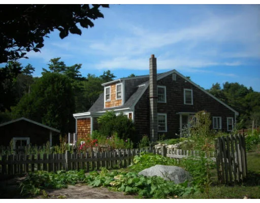 Unit for sale at 308 Western Ave, Gloucester, MA 01930