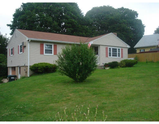 Unit for sale at 2 Heritage Dr, Auburn, MA 01501