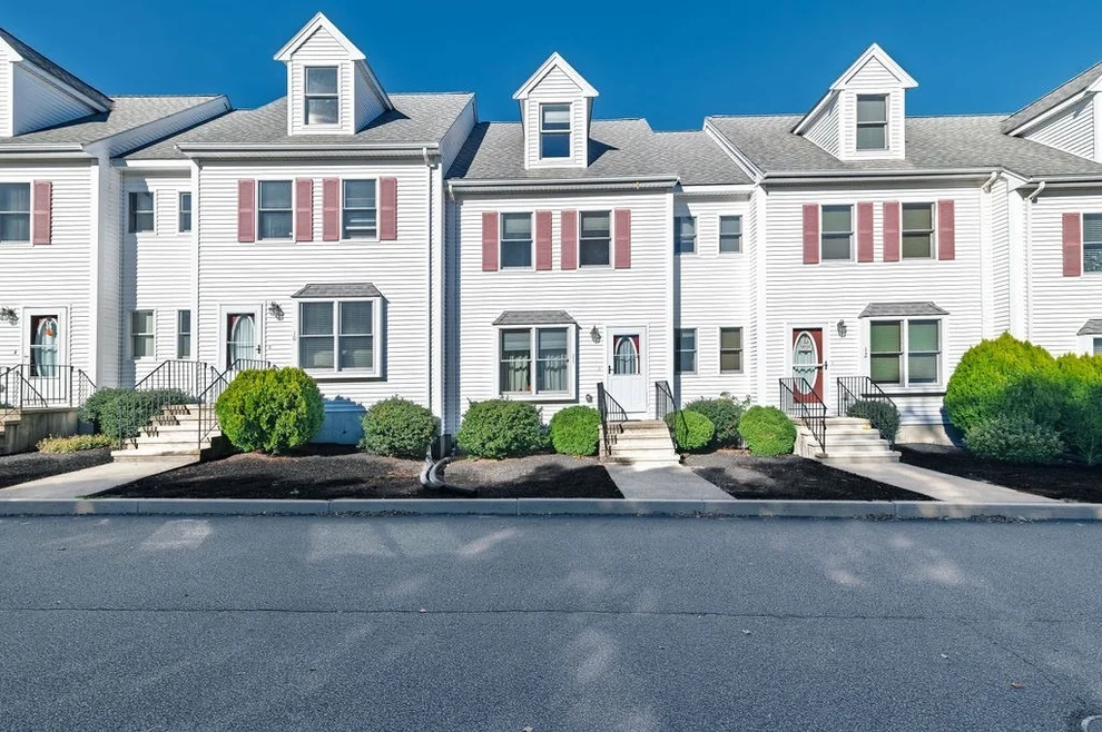 Unit for sale at 955 Pleasant St, Weymouth, MA 02189