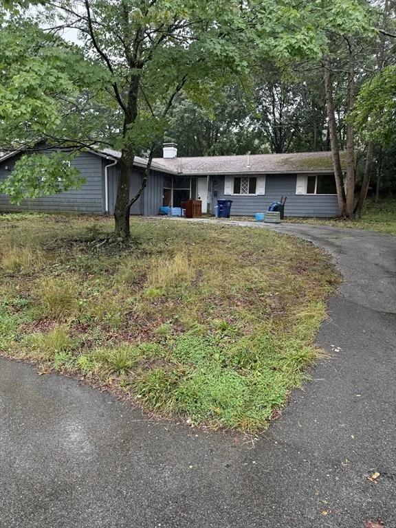 Unit for sale at 25 Linda Rd, Braintree, MA 02184