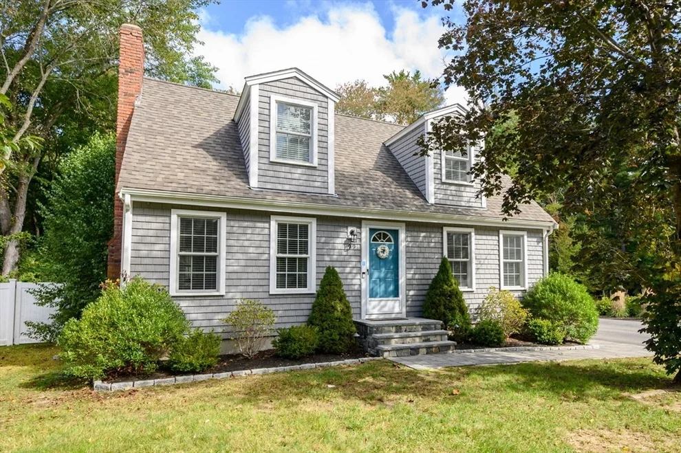 Unit for sale at 99 Doane St, Cohasset, MA 02025