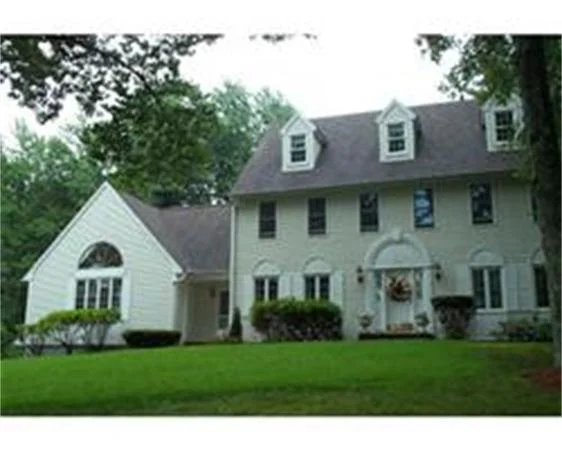 Unit for sale at 45 Lexington Cir, Holden, MA 01520