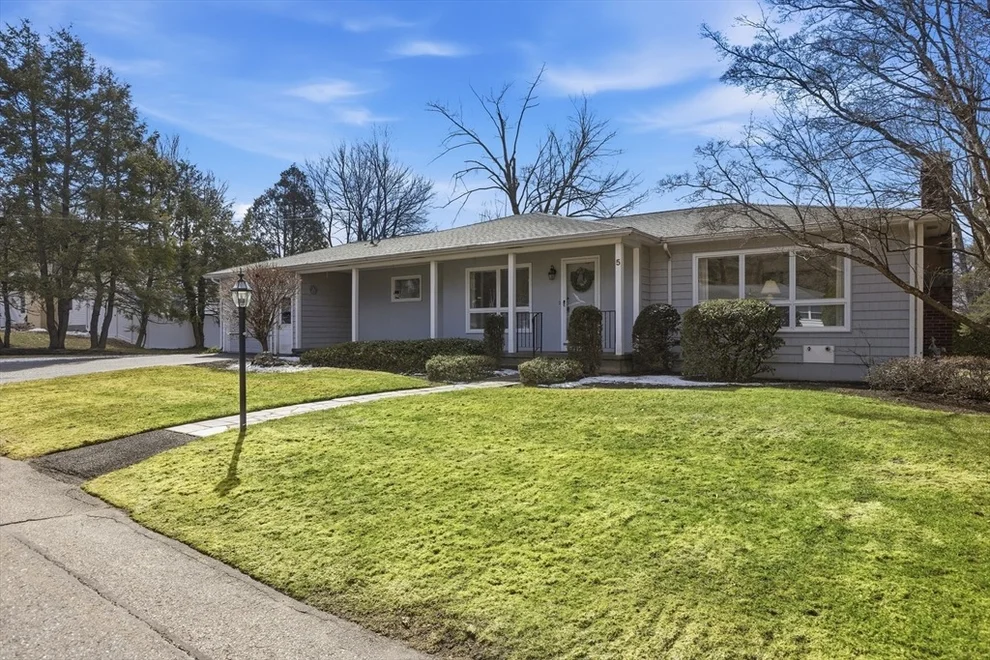 Unit for sale at 5 Cloverleaf Rd, Leominster, MA 01453