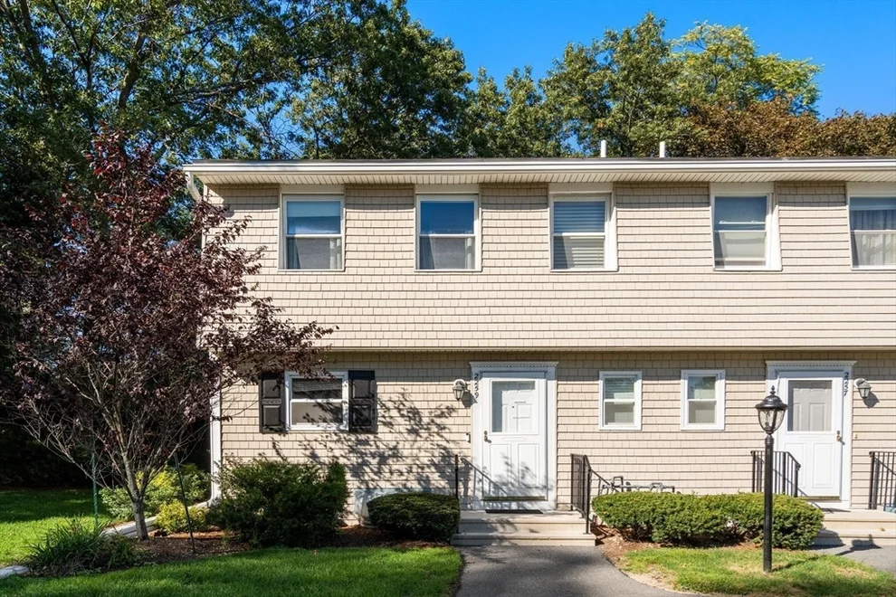 Unit for sale at 2259 Commonwealth, Newton, MA 02466