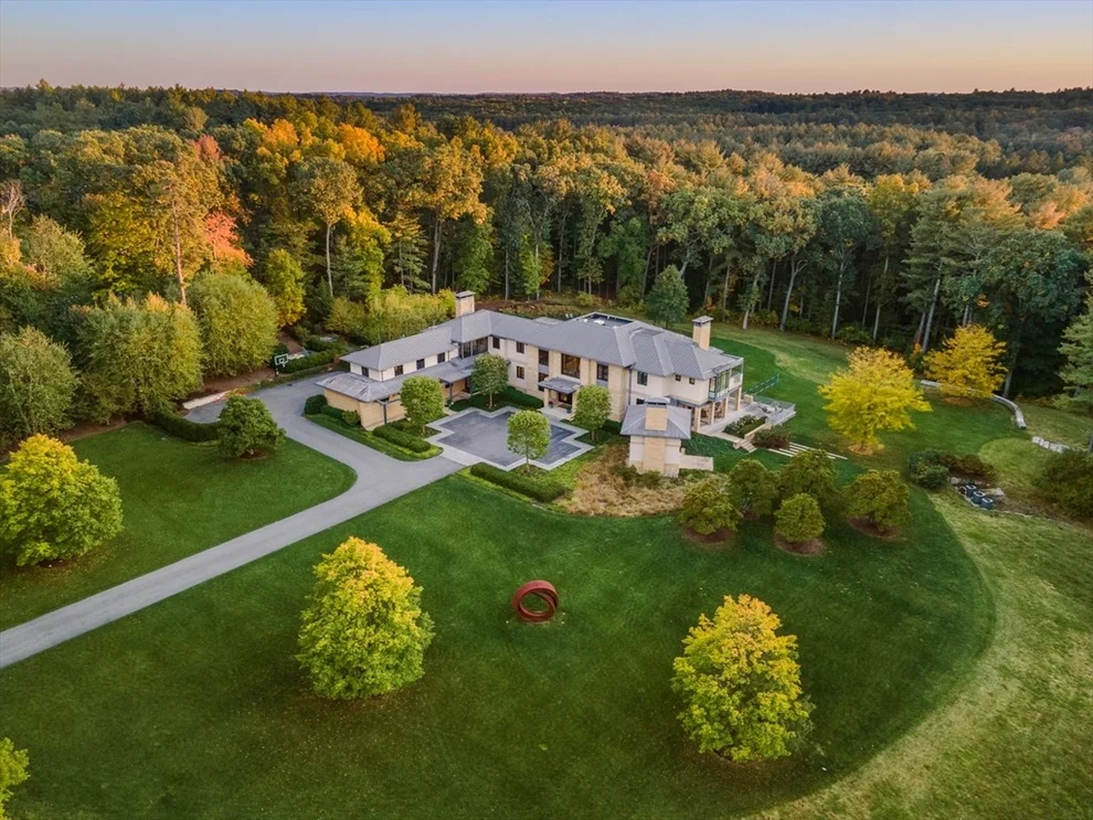 Unit for sale at 9 Atlas Lane, Weston, MA 02493