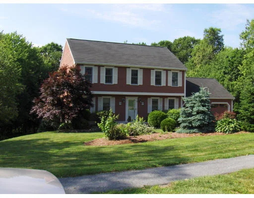Unit for sale at 80 Highland View Drive, Sutton, MA 01590