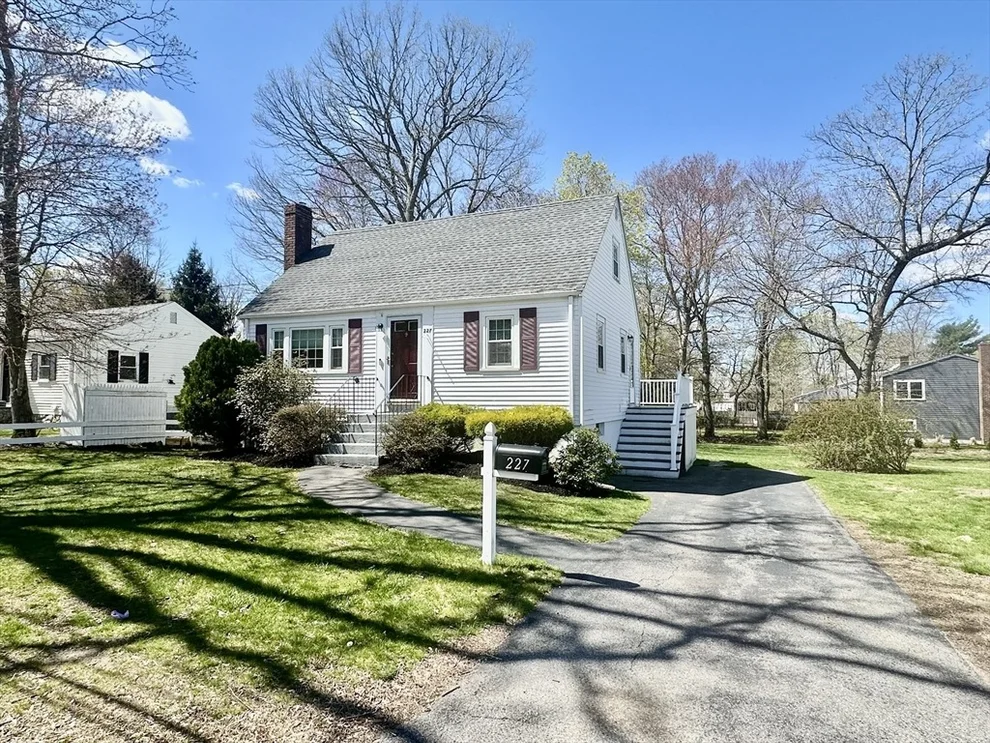 Unit for sale at 227 Winter St, Whitman, MA 02382