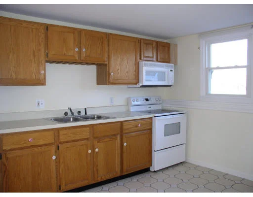 Unit for sale at 11 Pine St, Newburyport, MA 01950