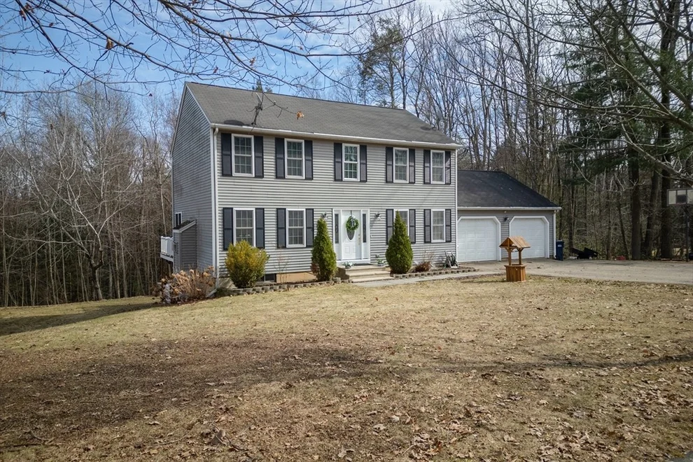 Unit for sale at 11 Lauren Ln, Sturbridge, MA 01518