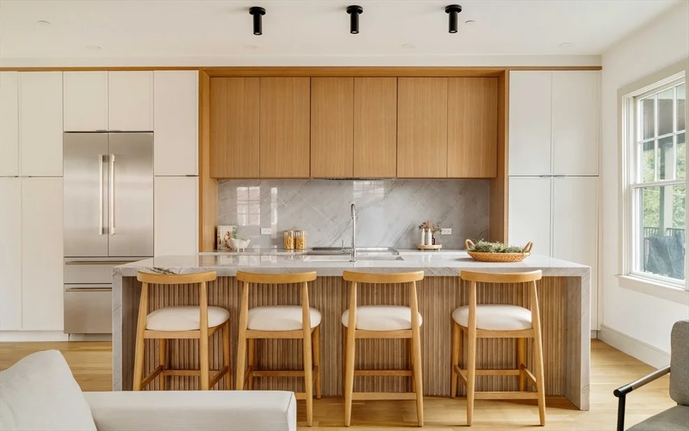 Unit for sale at 20 Wendell Street, Cambridge, MA 02138