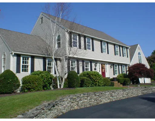 Unit for sale at 195 Elm St., Hanover, MA 02339