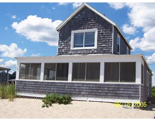 Unit for sale at 18 Cove St, Marshfield, MA 02050