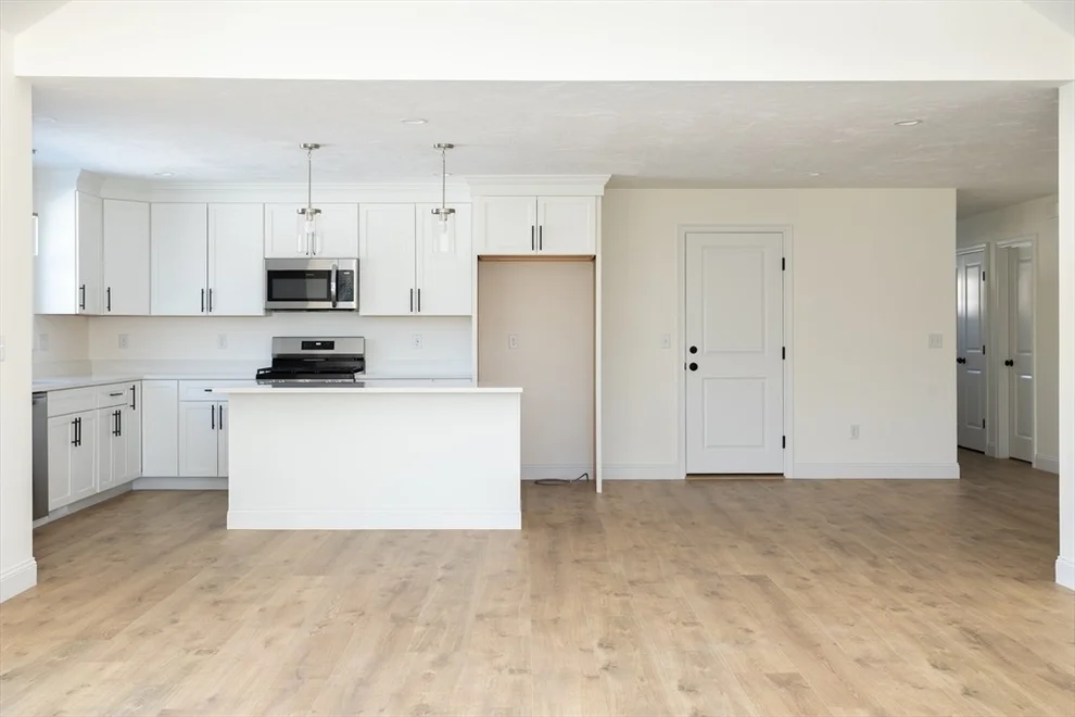 Unit for sale at 2 Hayley Cir, Rochester, MA 02770