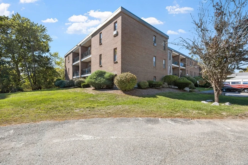Unit for sale at 11 Riverside Ave, Danvers, MA 01923
