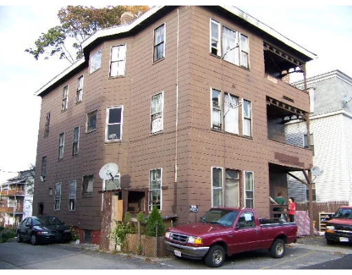 Unit for sale at 28 Dix St, Worcester, MA 01609