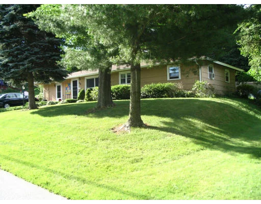 Unit for sale at 26 Lohnes Rd, Framingham, MA 01701
