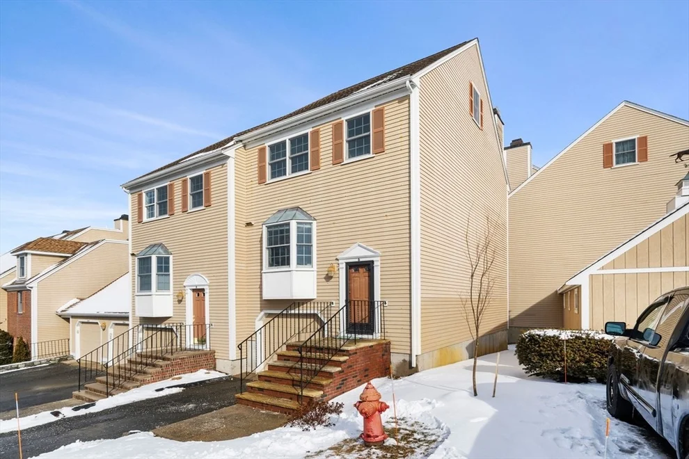 Unit for sale at 6 Weatherly Drive, Salem, MA 01970