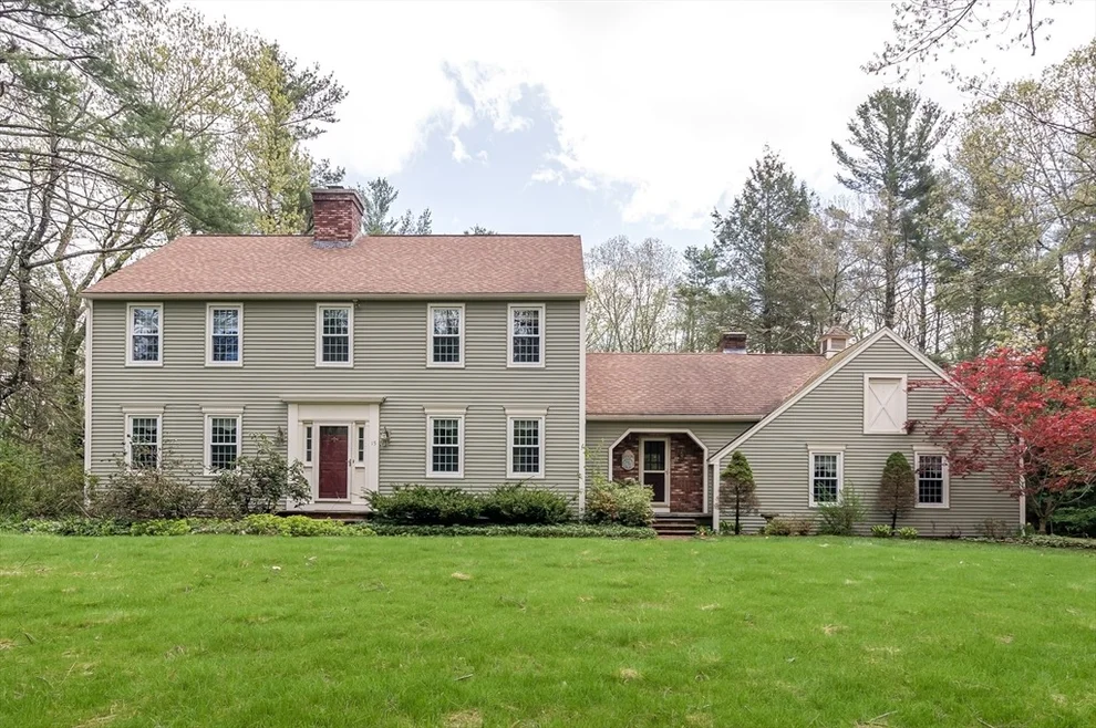 Unit for sale at 15 Shanandoah Drive, Paxton, MA 01612