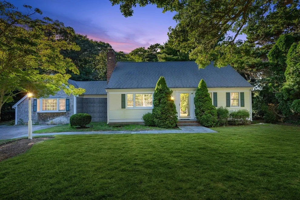 Unit for sale at 77 Robbins St, Barnstable, MA 02655