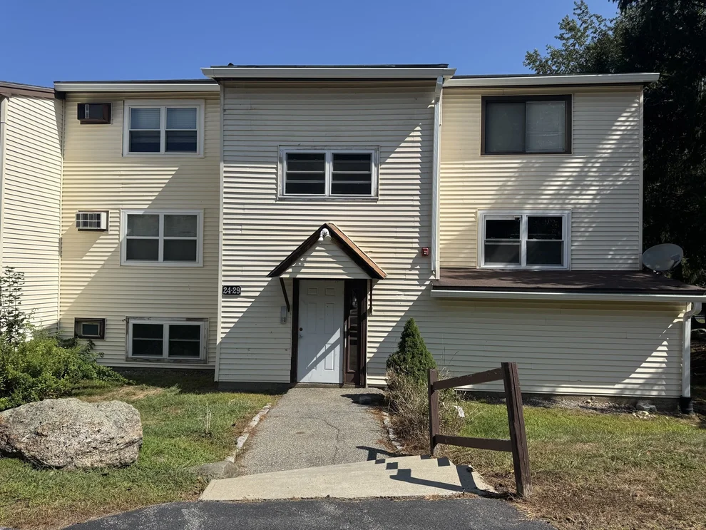 Unit for sale at 27 Senee Ct, Amesbury, MA 01913
