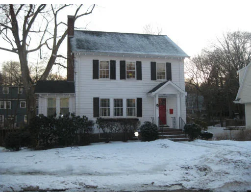 Unit for sale at 21 Larchmont Ave, Newton, MA 02468