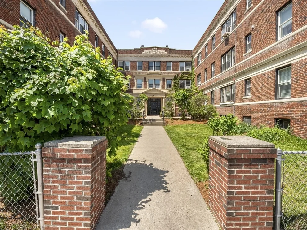 8 Walnut Street