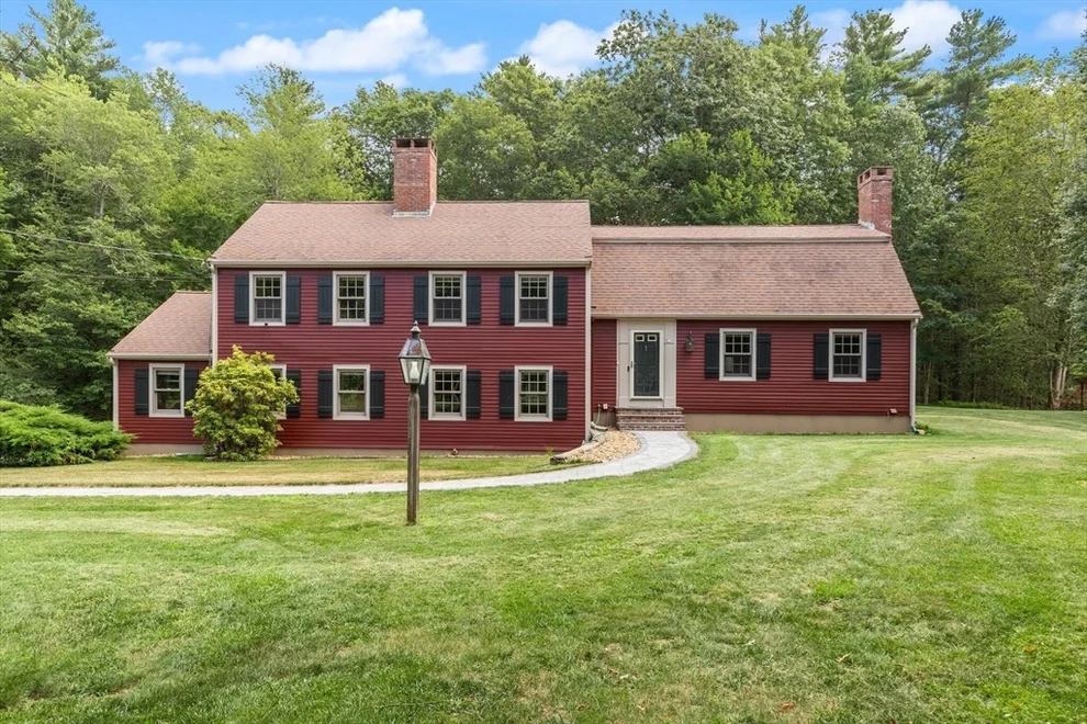 Unit for sale at 35 Willowdale, Topsfield, MA 01983