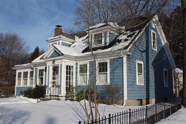 Unit for sale at 176 Parker St, Newton, MA 02459