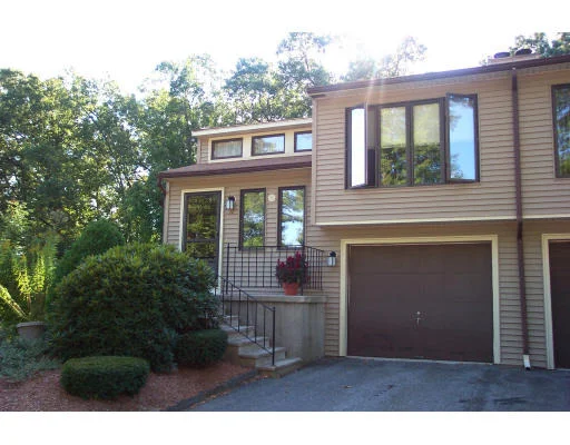 Unit for sale at 17 Nottingham Rd, Grafton, MA 01519