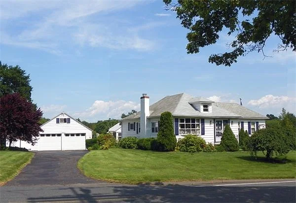 Unit for sale at 1002 Amostown Rd, West Springfield, MA 01089