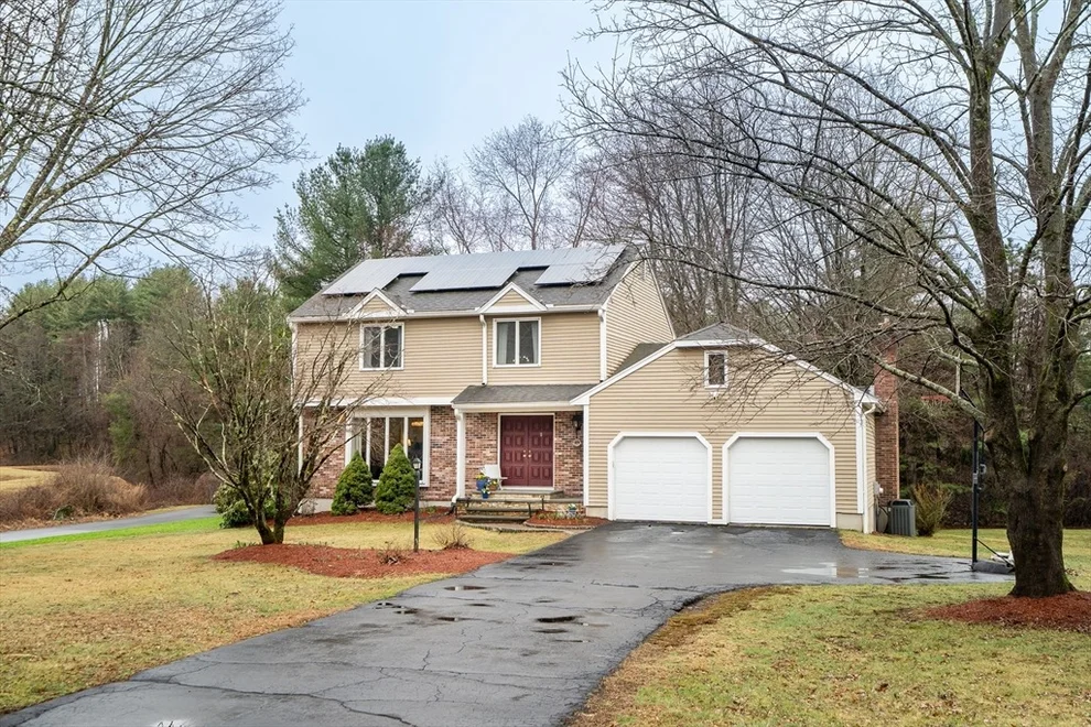 Unit for sale at 6 Flanagan Dr, Framingham, MA 01701