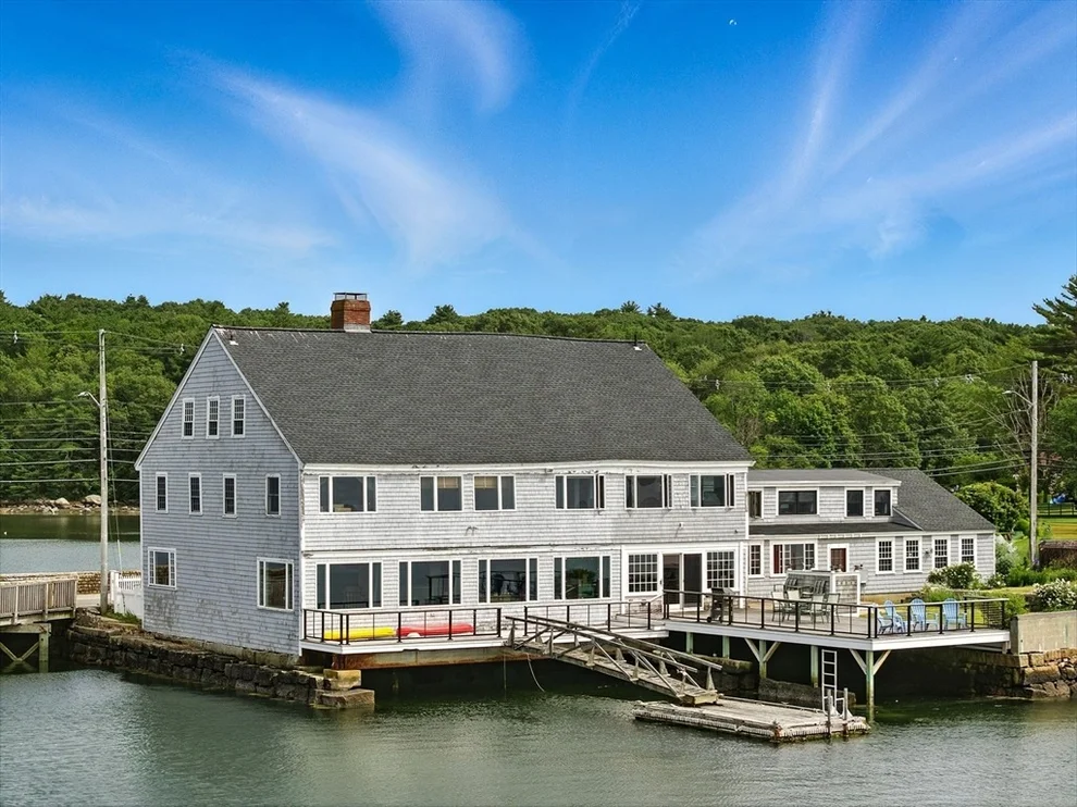 Unit for sale at 672 Washington Street, Gloucester, MA 01930