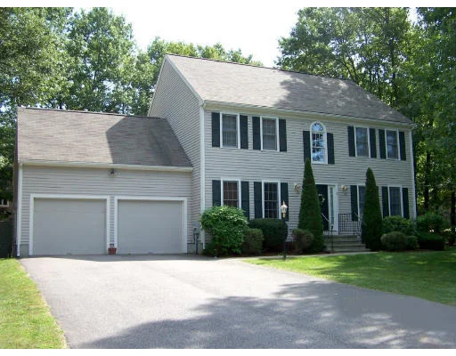 Unit for sale at 18 Pheasant Hollow Rd, Natick, MA 01760