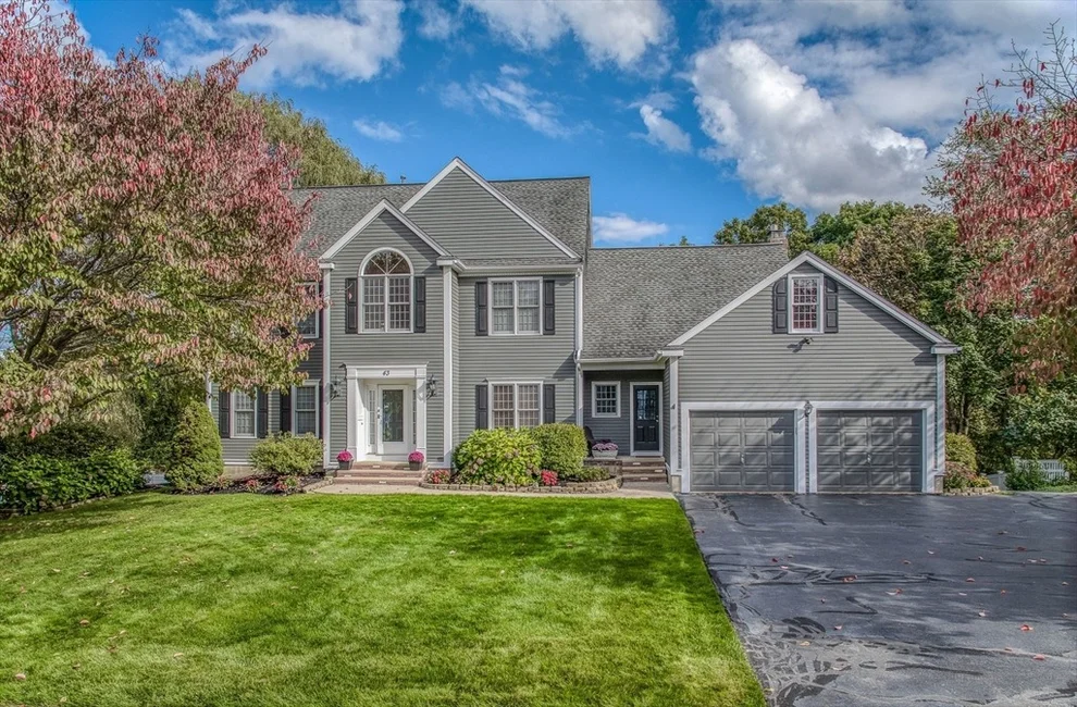 Unit for sale at 43 Piccadilly Way, Westborough, MA 01581