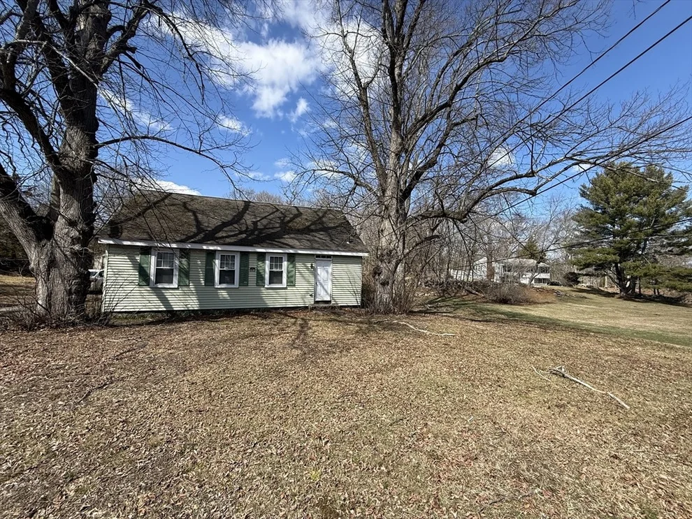 Unit for sale at 91 W Bacon St, Plainville, MA 02762
