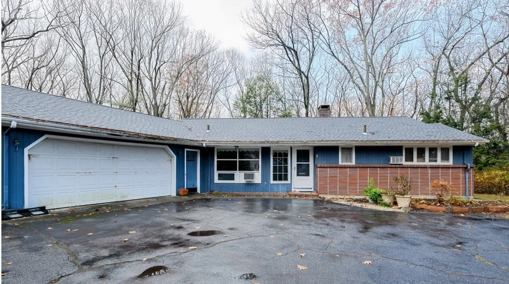 Unit for sale at 3 Oakridge Road, Holden, MA 01520