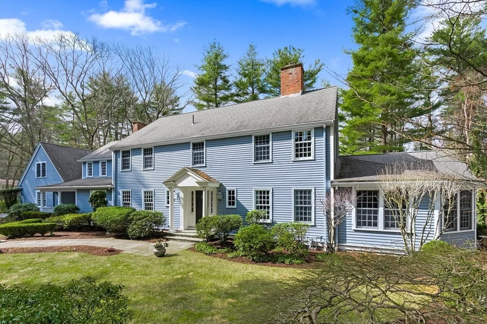 Unit for sale at 22 Chadwick Rd, Weston, MA 02493