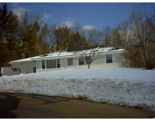 Unit for sale at 3 Knollwood Drive, Merrimack, NH 03054